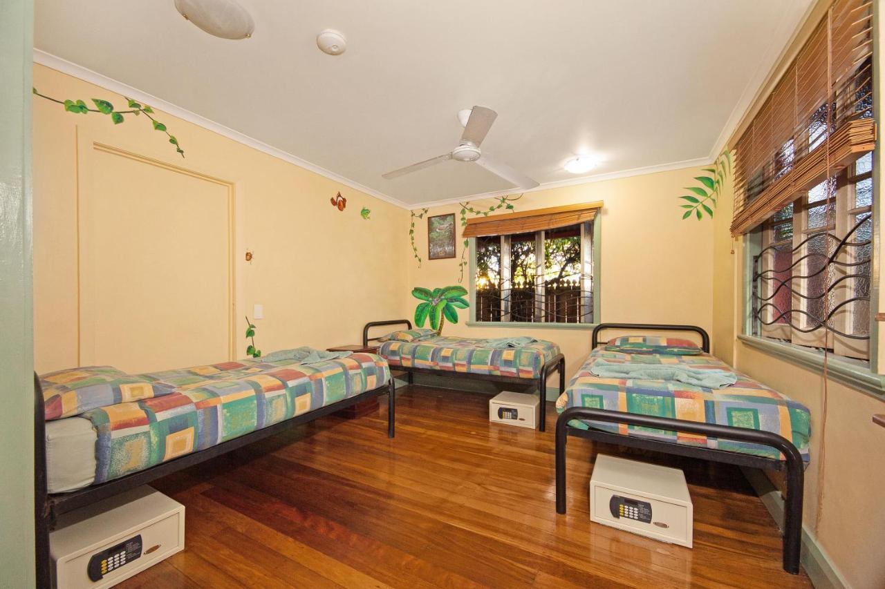 Travellers Oasis Hostel Cairns Exterior photo